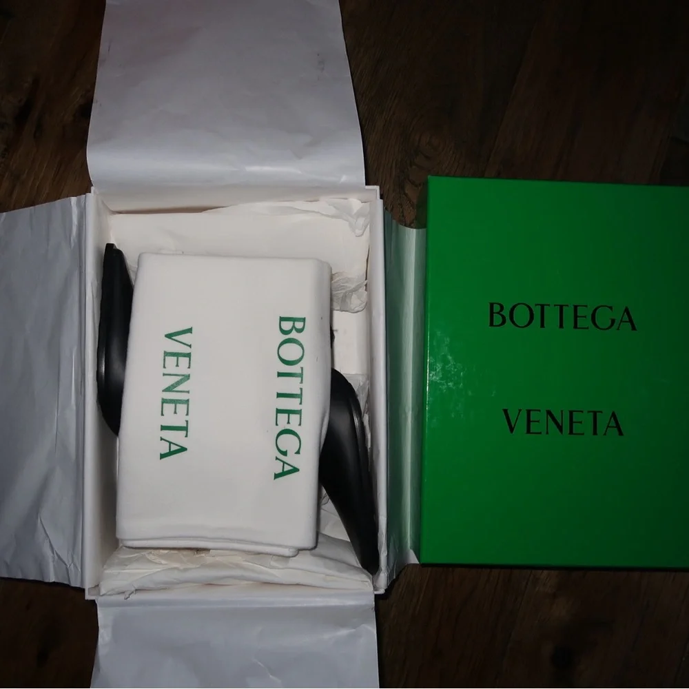 Bottega Veneta Tex Pumps Black/Gold – Never Worn, Box & Dust Bag - Picture 10 of 11